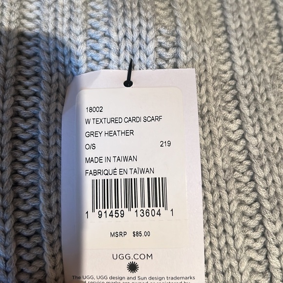 UGG Cardi Scarf, brand new - Picture 4 of 5